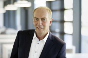 Marc Dietenmeier fotografiert Führungskräfte für die BMW Bank und Alphabet