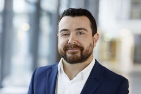 Marc Dietenmeier fotografiert Führungskräfte für die BMW Bank und Alphabet
