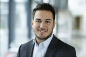 Marc Dietenmeier fotografiert Führungskräfte für die BMW Bank und Alphabet