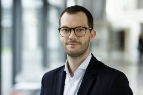 Marc Dietenmeier fotografiert Führungskräfte für die BMW Bank und Alphabet