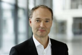 Marc Dietenmeier fotografiert Führungskräfte für die BMW Bank und Alphabet