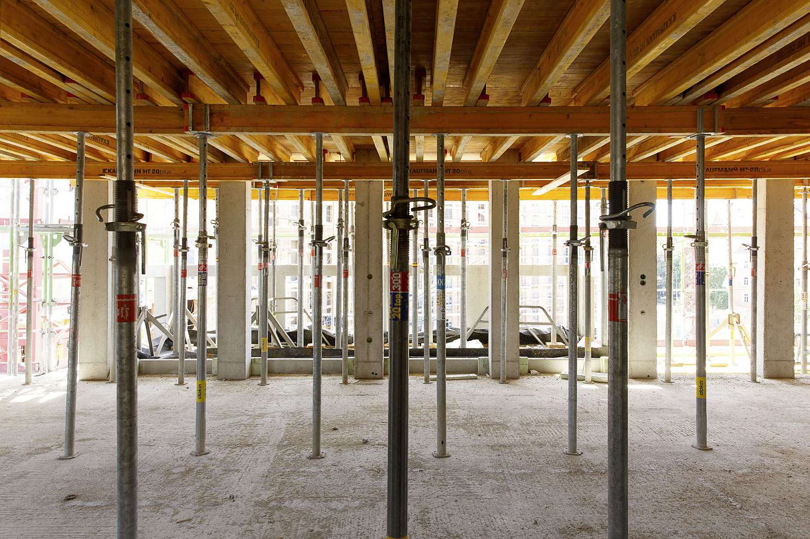 Marc Dietenmeier fotografiert Ausstellungsprojekt für Baywobau